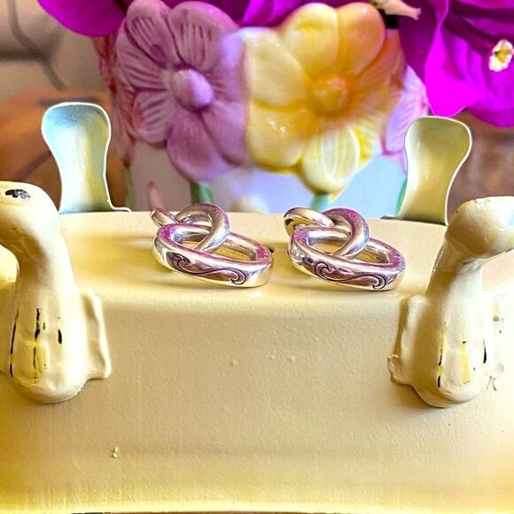 Authentic Brighton Oval Link Silver Dangle Earrings. EUC! - Picture 3 of 4